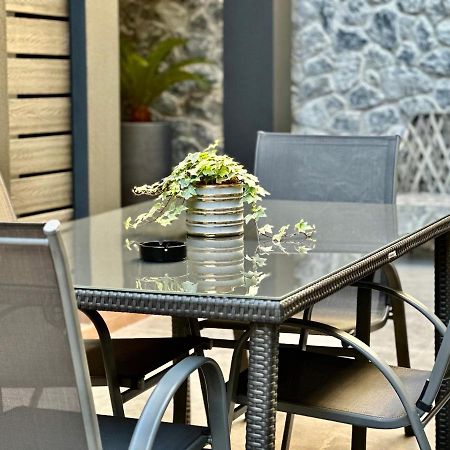 T&T Luxury Apartments - Rooftop Jacuzzi Атина Екстериор снимка