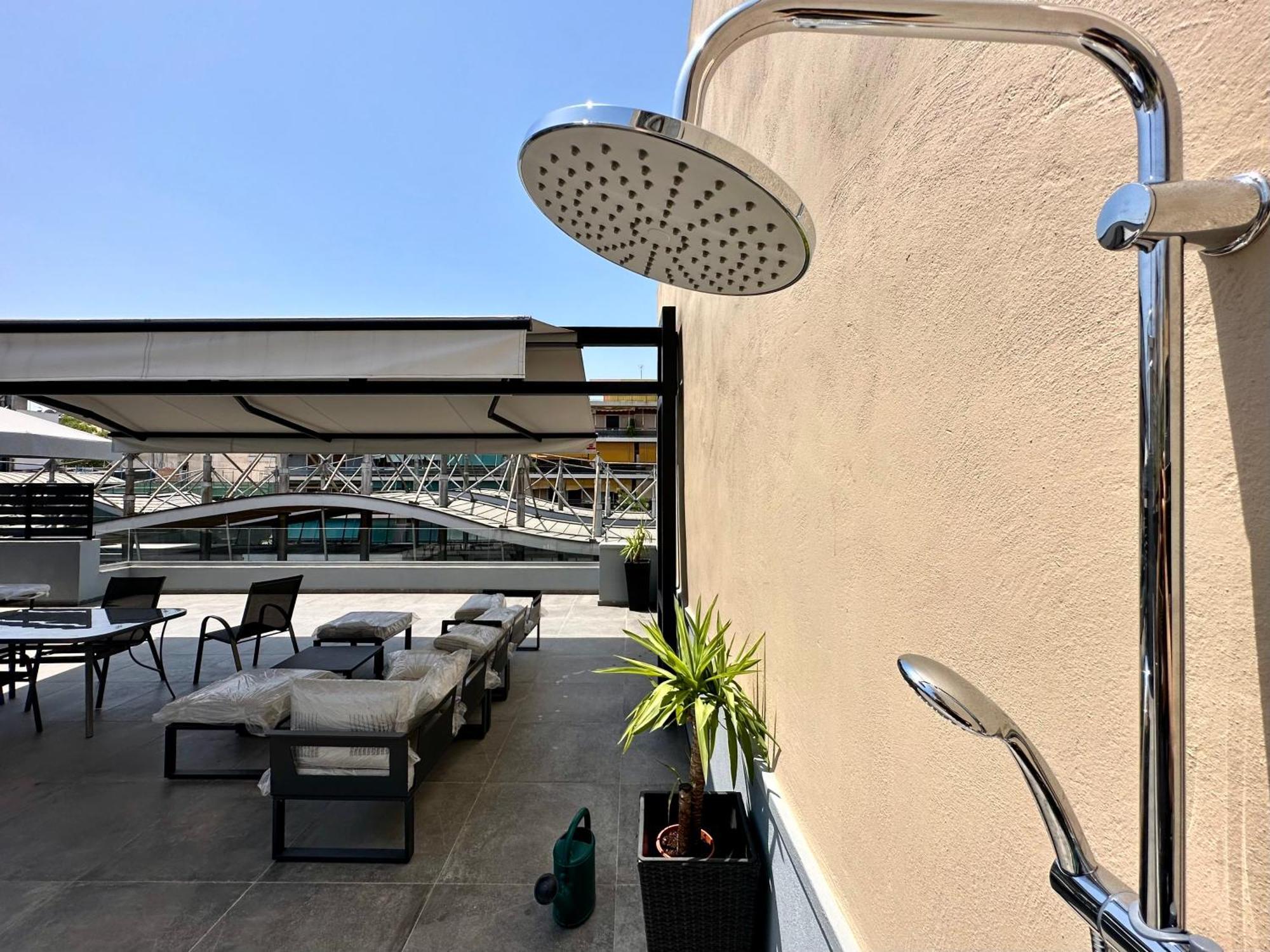 T&T Luxury Apartments - Rooftop Jacuzzi Атина Екстериор снимка
